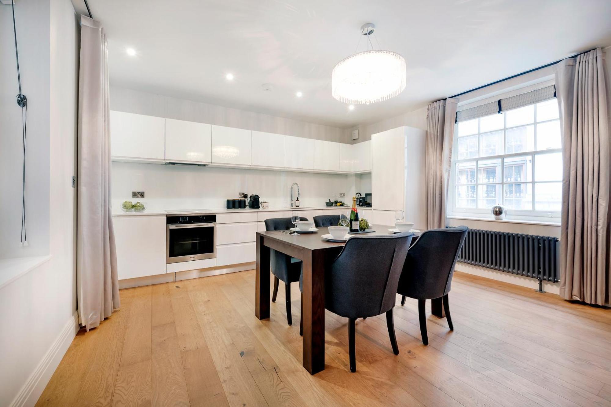 Aircon 2 Bedr, 3 Beds, 2 Bath Covent Garden, Subway Apartment London Ngoại thất bức ảnh